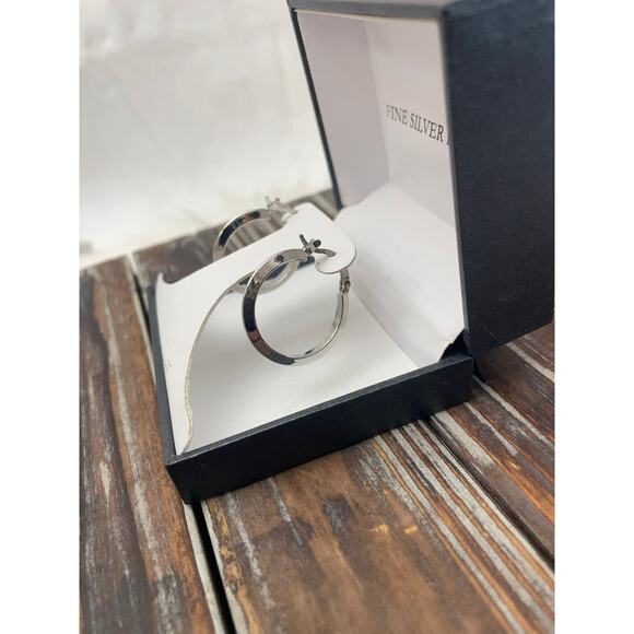Women's Silver Plated Hoop Earrings GUC Boxed - Picture 3 of 4